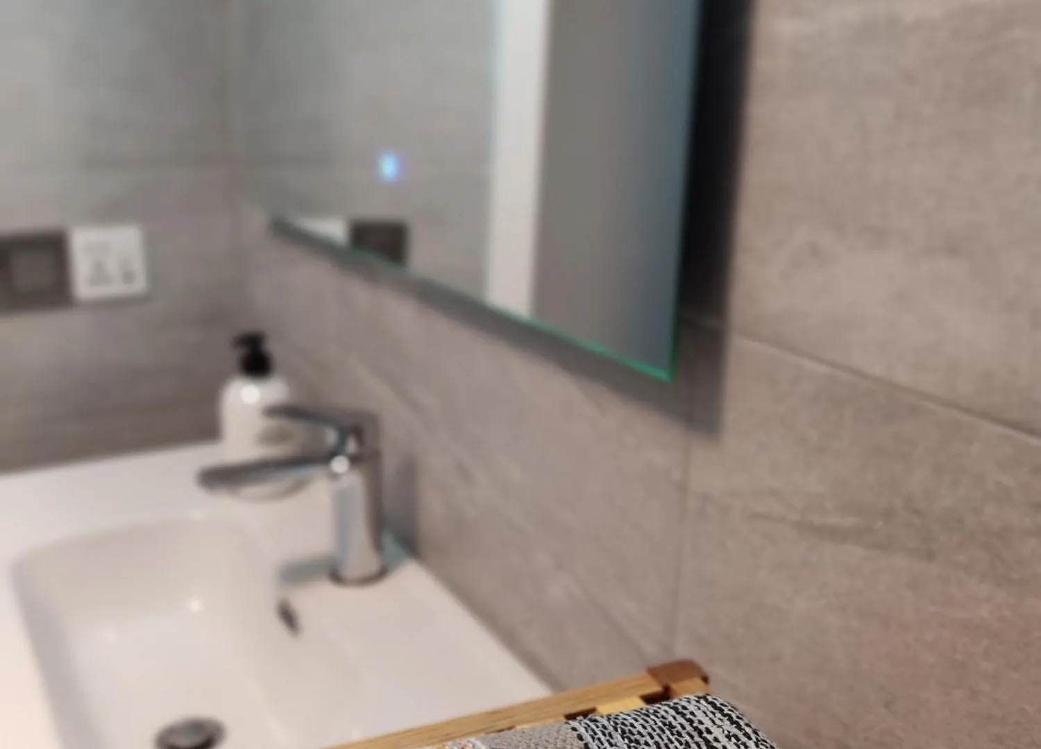 Room Private Bathroom In Shared Apartment 50M From Gibraltar La Línea de la Concepción Δωμάτια σε οικογενειακή κατοικία